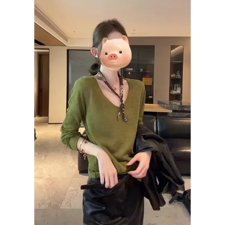 巨好看的轻熟绿色长袖针织打底衫女秋冬修身内搭毛衣早秋chic上衣