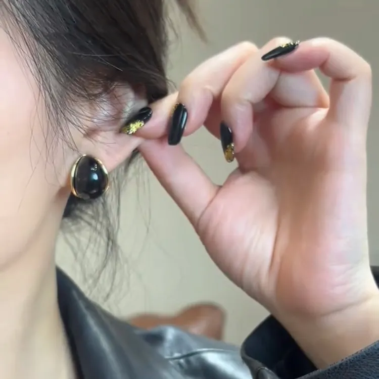 铜合金耳饰 轻奢复古黑色水滴耳环小众设计感耳钉耳饰2025新款女