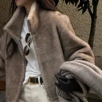 R-HER“帕斯椰蓉”秋冬短款皮毛一体气质羊毛加厚保暖立领外套P2456