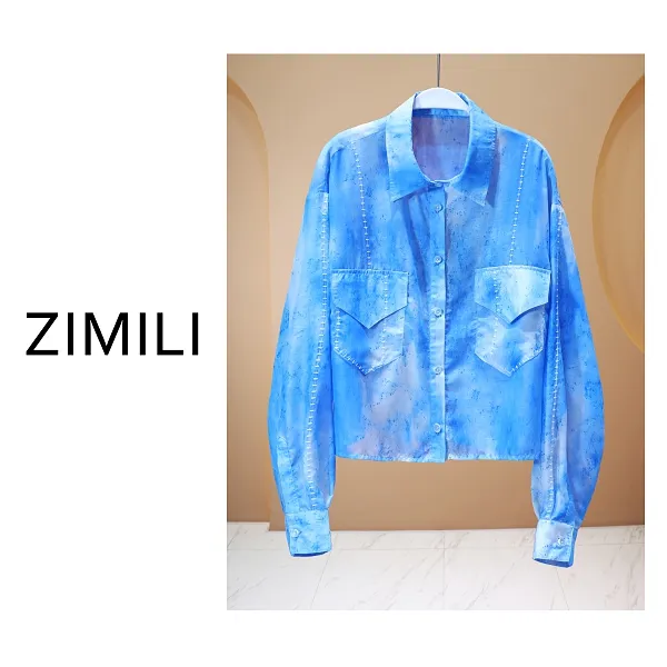 【亮哥女装】2025欧版新品《冰川》蓝色喷绘绣线口袋气质衬衫8007-D5