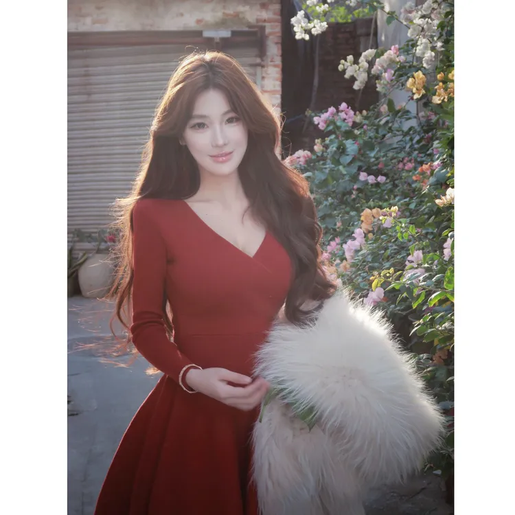 WW定制「绯红晚宴」网红时尚百搭气质显瘦收腰小众设计感连衣裙