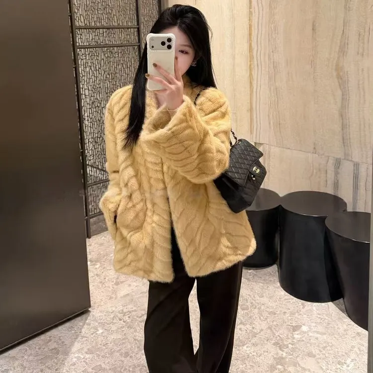 高级感2025年秋冬新款仿水貂毛皮草毛毛外套女加厚皮毛一体上衣