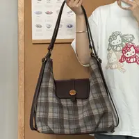 一张同学潮流学院休闲大容量一包多背G17咖