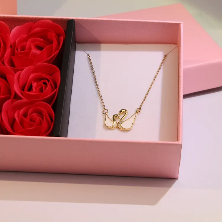 轻奢风项链生日礼物新复古风送礼盒