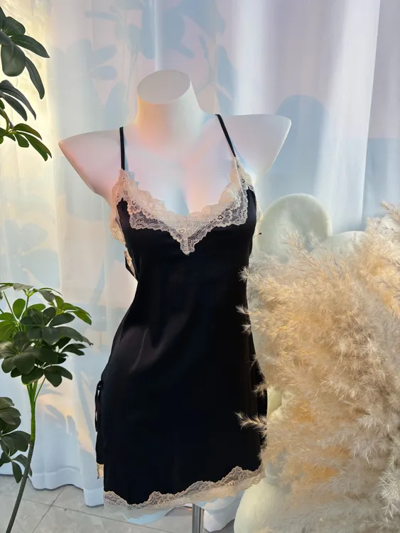 缪斯【80-120斤】超高货～柔光软丝拼蕾丝美背显瘦居家性感亲肤睡裙