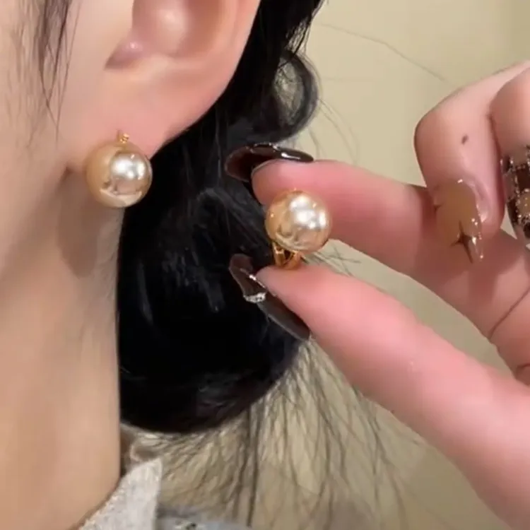 铜合金耳饰 法式复古香槟色珠珠耳扣轻奢高级感耳饰气质耳钉耳环