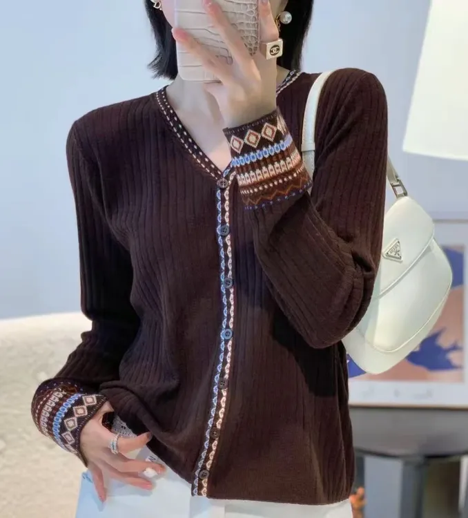 民族风提花工艺 精纺羊毛针织长袖时尚复古百搭坑条开衫