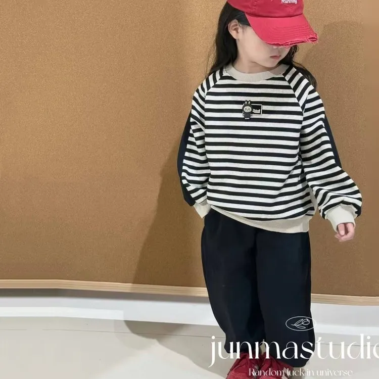 儿童秋季新款条纹卫衣洋气女宝宝圆领拼色卡通印花宝宝长袖上衣