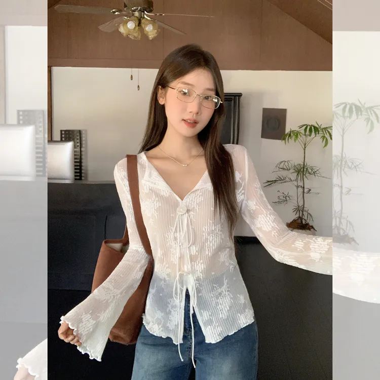 纯欲镂空设计感白色蕾丝罩衫女2025秋季新款气质修身微透系带上衣