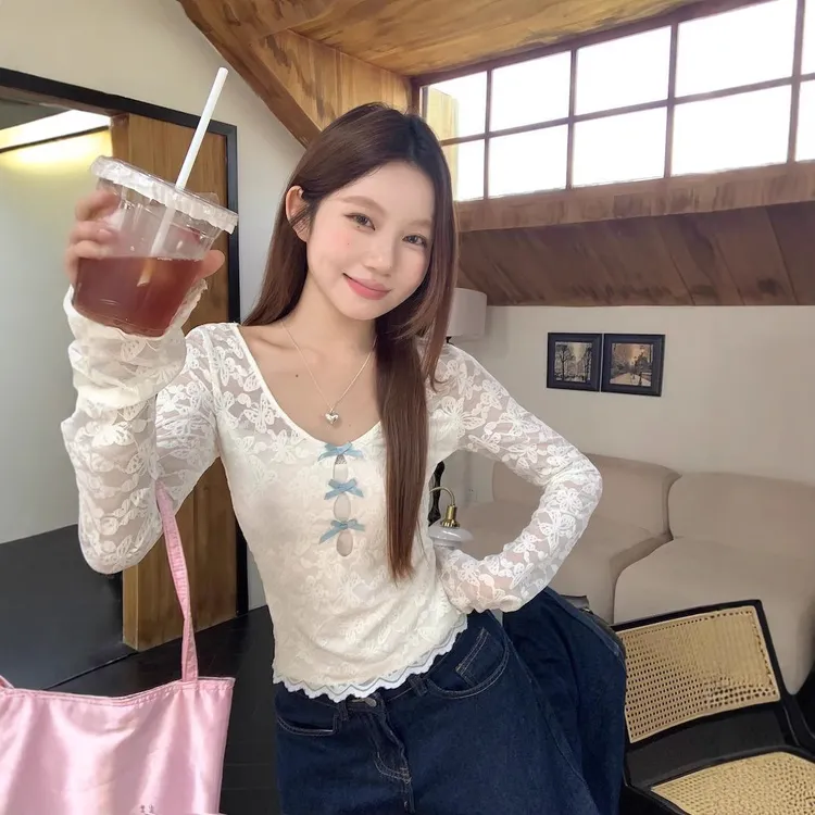 甜辣妹蝴蝶结修身长袖蕾丝衫女装早秋2025新款内搭抹胸背心两件套