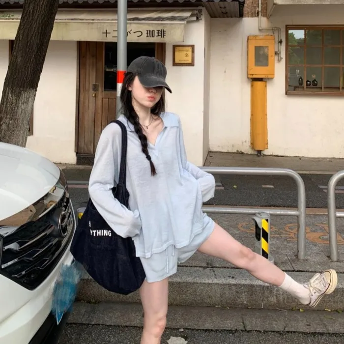 慵懒宽松薄款翻领长袖T恤上衣女秋季蓝色套装休闲阔腿短裤两件套