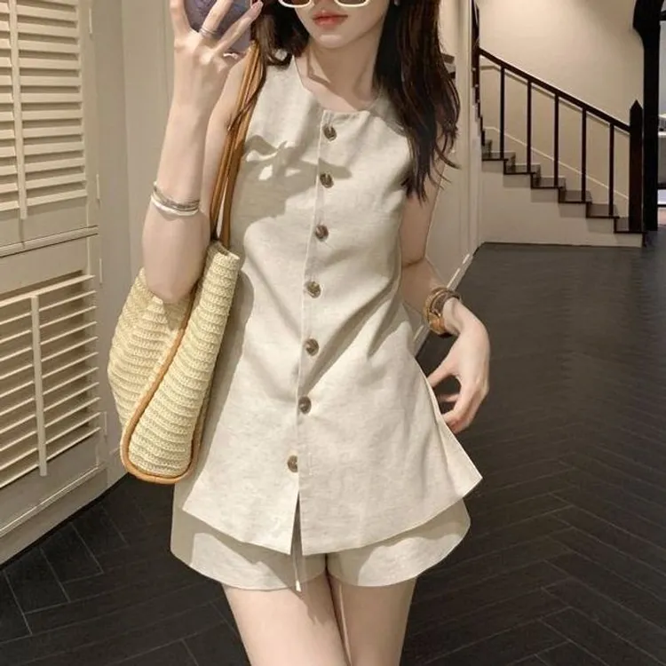 时尚2025夏季两件套女夏季简约通勤马甲短裤穿搭一整套气质优雅