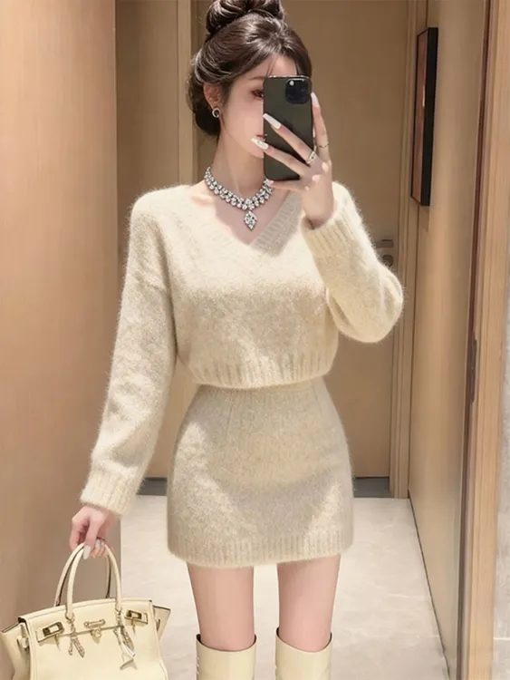 韩系秋冬穿搭一整套女超好看气质v领针织毛衣小香风包臀裙两件套
