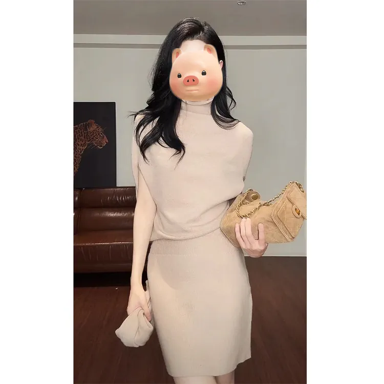 法式高领蝙蝠袖斗篷打底针织连衣裙女秋冬修身显瘦内搭包臀短裙子