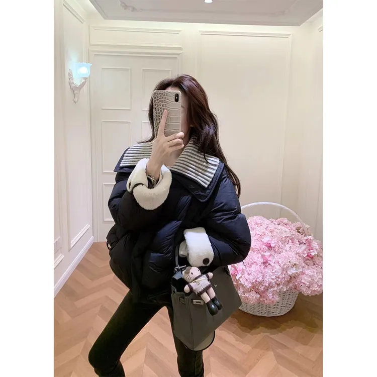 设计感针织翻领灰色棉服2025新款今年流行短款厚外套百搭紧身裤子