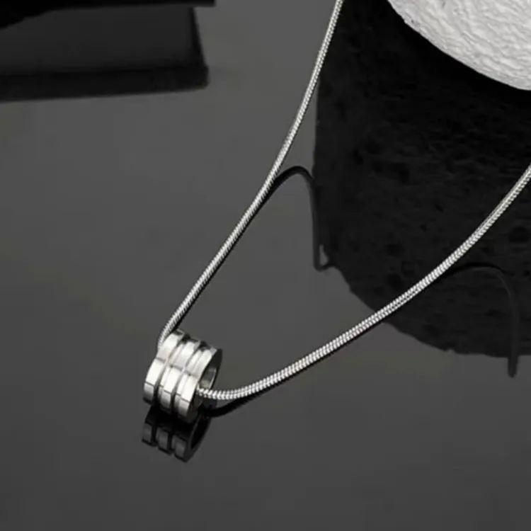 铜合金吊坠 新款精美小蛮腰复古银色项链潮流锁骨链轻奢小众吊坠