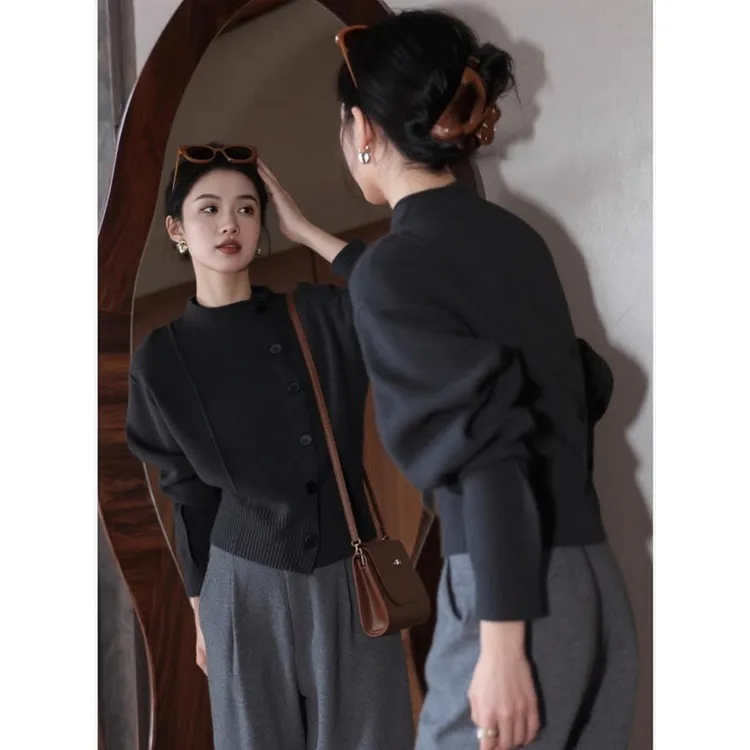 2025冬季新款韩版宽松显瘦黑色针织开衫女百搭毛衣短款外套上衣潮