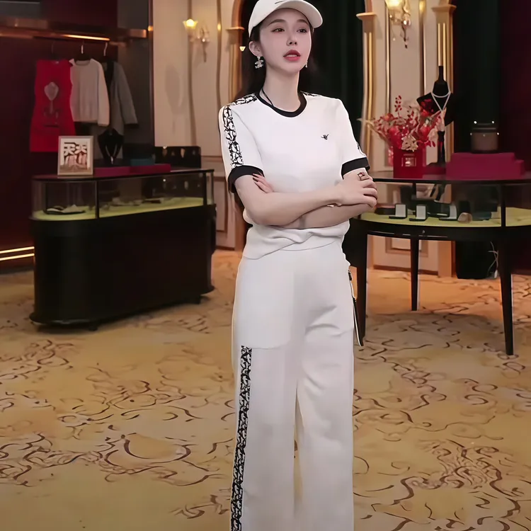 夏季2025新款时尚运动休闲套装女织带拼接短袖阔腿裤显瘦两件套女