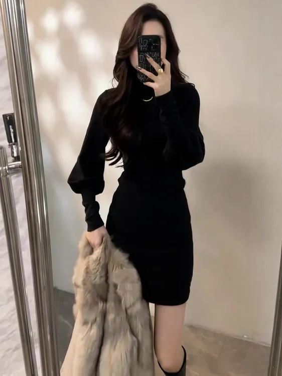 Z243复古气质黑色羊角袖连衣裙女2025爆款初冬小个子收腰显瘦短裙