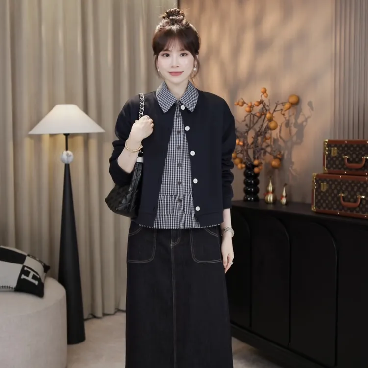 LMENY”百穿不腻“简约竖条显瘦开扣净版卫衣小外套25CW011