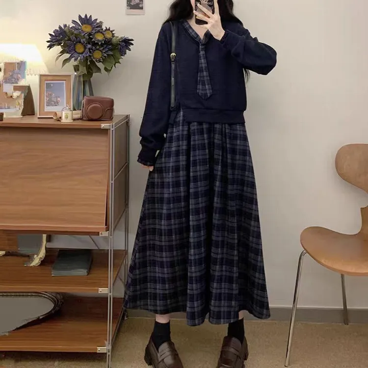 加大300斤可穿大码假两件女连衣裙秋冬减龄气质拼接格纹卫衣裙