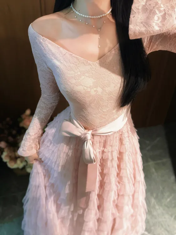 粉荔漫舞~复古法式蕾丝蓬松蛋糕裙摆连衣裙