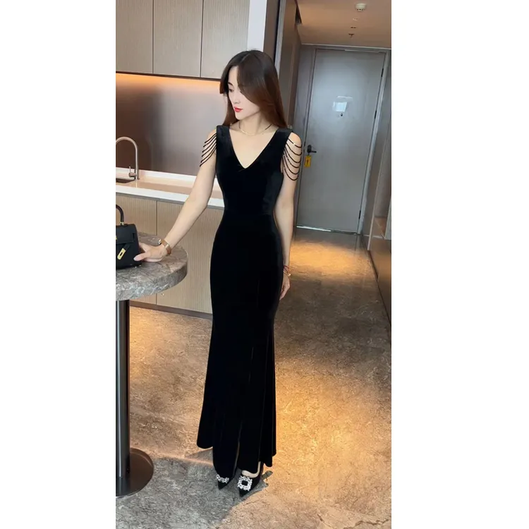 名媛风气质洋气V领重工链条设计感连衣裙女中长款鱼尾开衩裙子潮