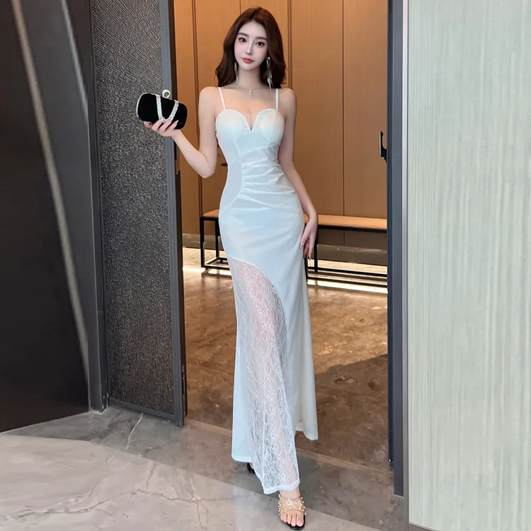 法式白色蕾丝拼接吊带连衣裙2025新款修身包臀绝美长裙技师工作服