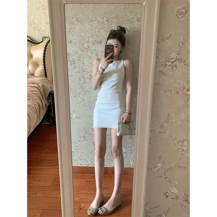 2026夏季法式温柔风收腰无袖连衣裙女小个子超好看休闲A字短裙子