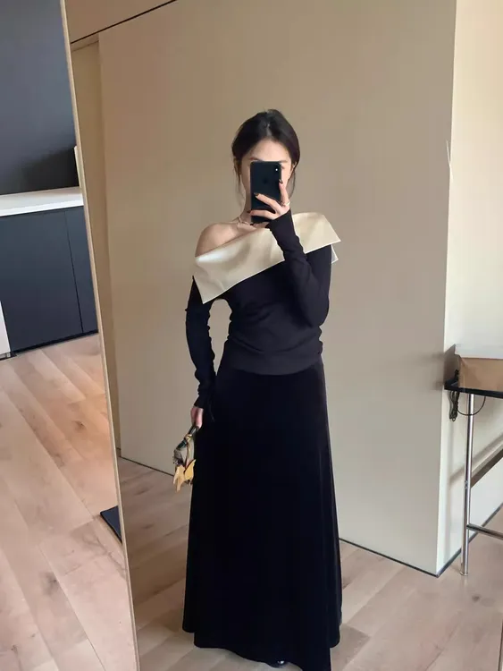 法式气质高级感套装撞色一字肩长袖T恤女装秋季丝绒半身裙两件套