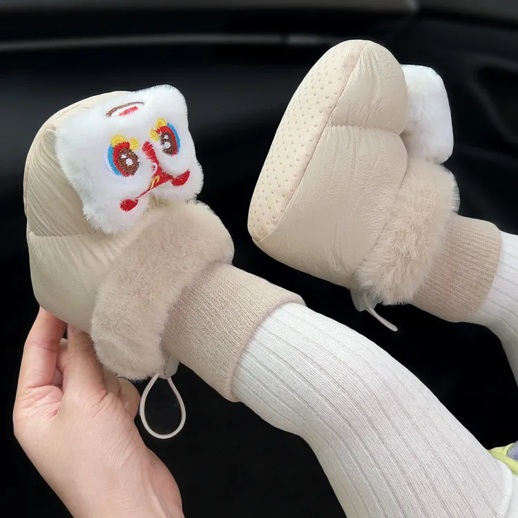 冬季婴儿鞋子0-1岁新生儿可爱加绒加厚保暖护脚鞋袜步前防掉棉鞋