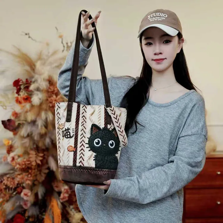 盾盾熊原创水桶包咖色黑喵立体拼接细肩带单肩包文艺百搭手提包