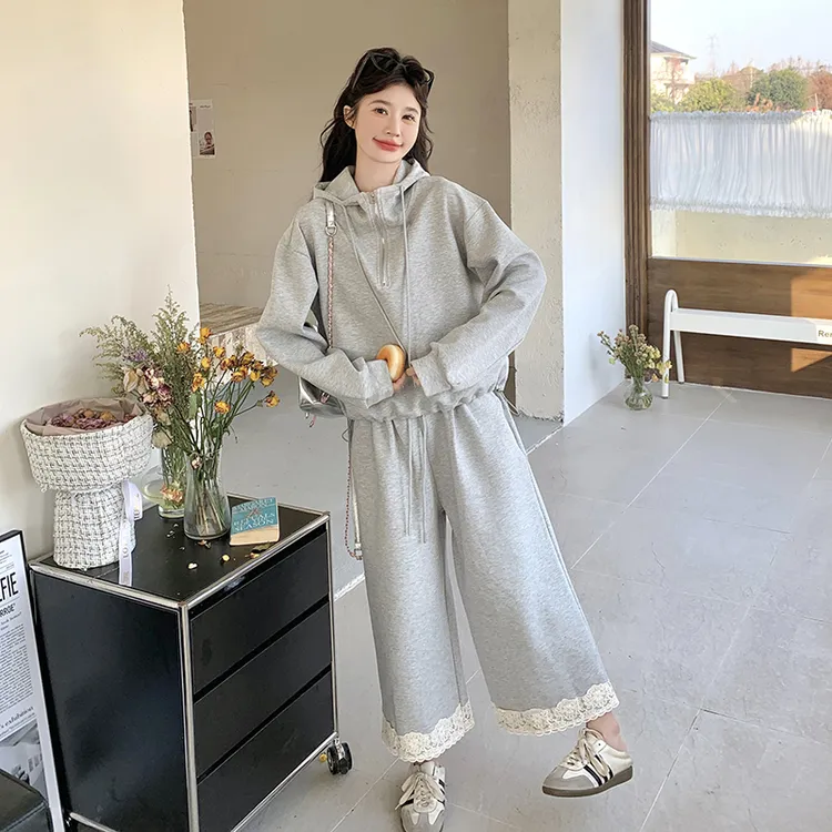 灰色韩系休闲连帽卫衣套装女2025秋季新款设计感蕾丝阔腿裤两件套