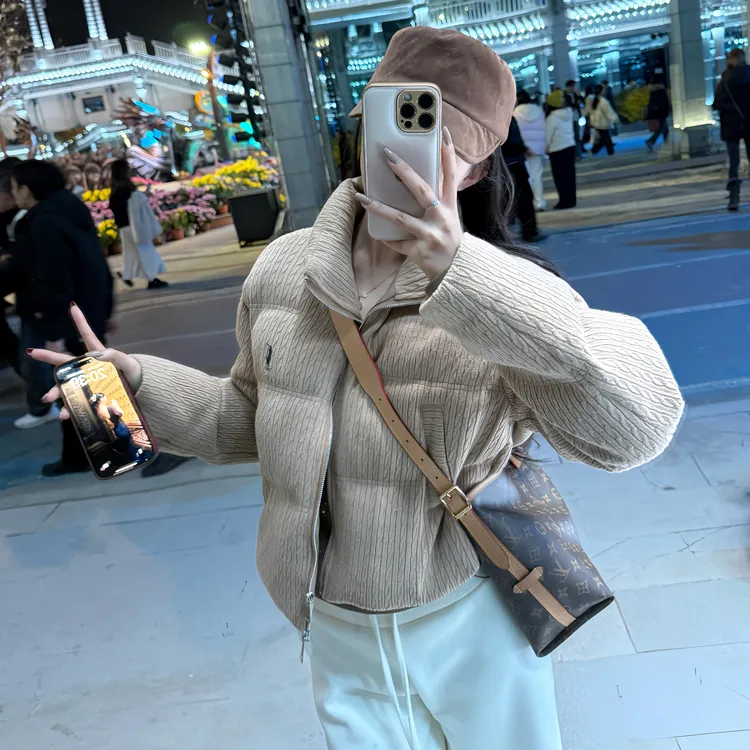 【曹大人】小马刺绣立领女款2025新款冬季宽松短款面包服