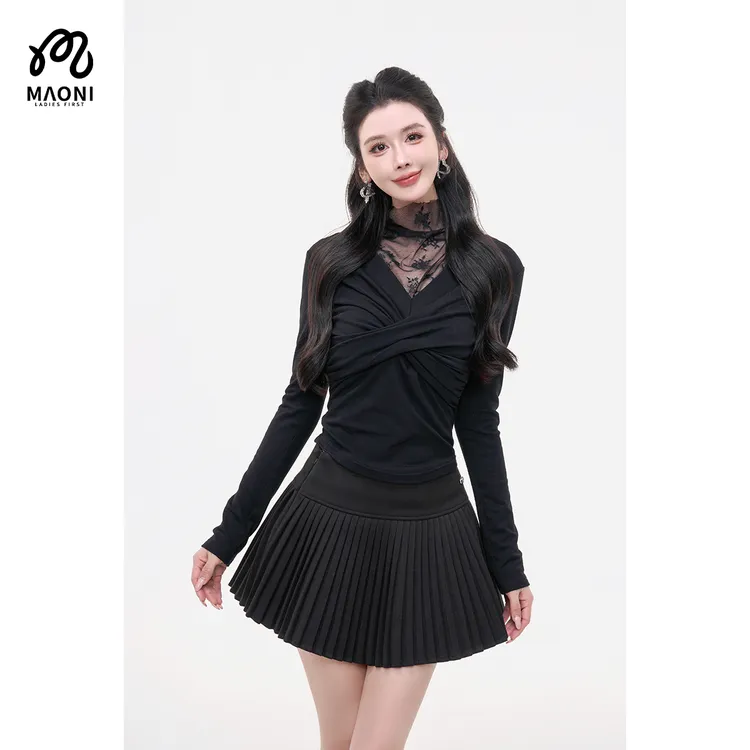 毛妮LADIESFIRST蕾丝拼接V领扭结设计针织衫秋冬款显瘦上衣L2535