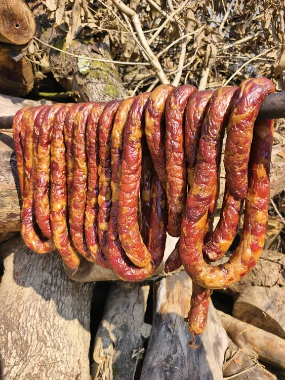 正宗贵州腊肠特产农家手工灌制纯猪肉烟熏腊肉腊肠