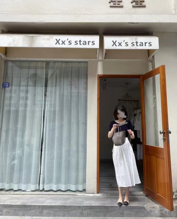 2025春夏新款韩系简约黑色短袖上衣高腰百搭气质半身裙两件套装