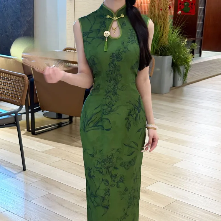 LHMknk1画报夫人原创自制改良无袖水滴绿色新中式旗袍 洛春赋