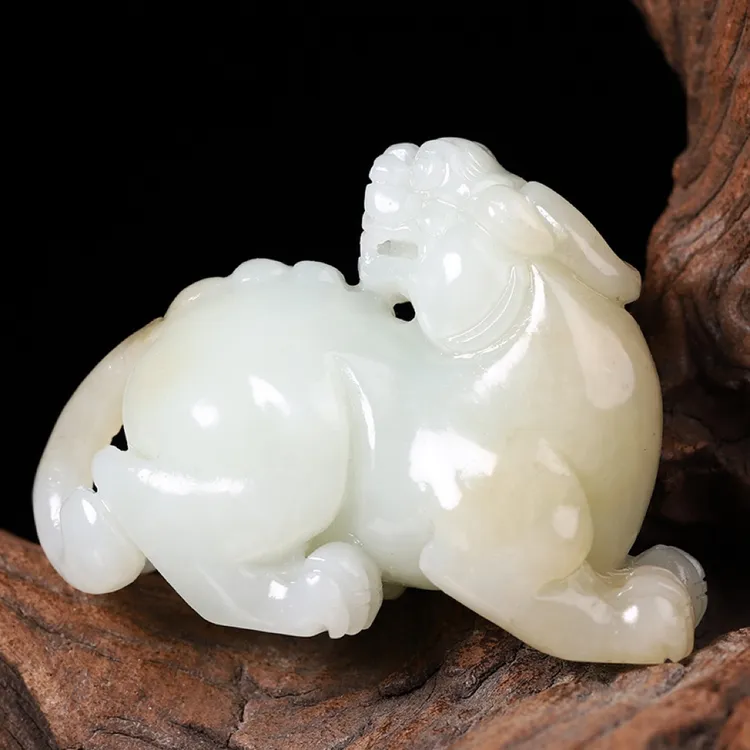 天然和田玉羊脂玉俏色貔貅小手把件 男士把玩件 貔恘把件男款