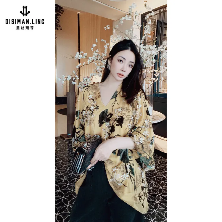 【迪丝嫚苓】黄色T恤上衣时尚休闲透气印花套头舒适宽松女洋气高贵