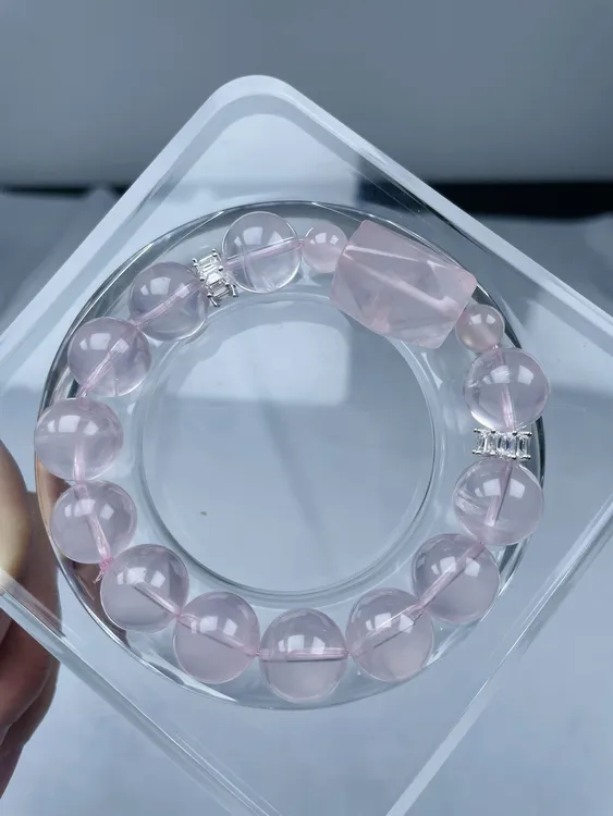 天然粉水晶随形克5多样性发其一