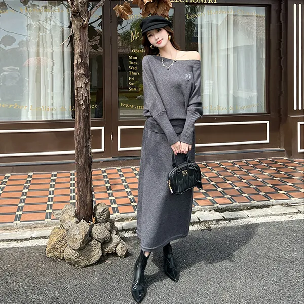 设计感斜肩针织上衣女秋冬季慵懒风显瘦高腰半身裙加厚两件套套装