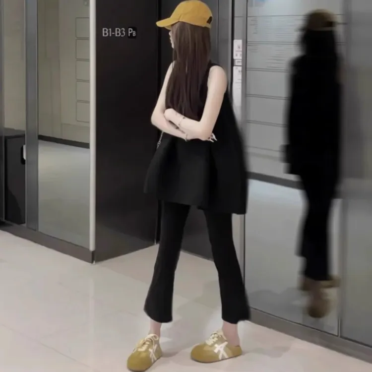 何秘书【店主私服】一体机制做面料弹力大黑色背心洋气时尚显瘦上衣