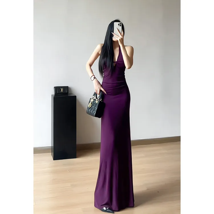 深V挂脖带胸垫连衣裙女纯欲鱼尾裙夏季显高显瘦气质包臀小A摆长裙