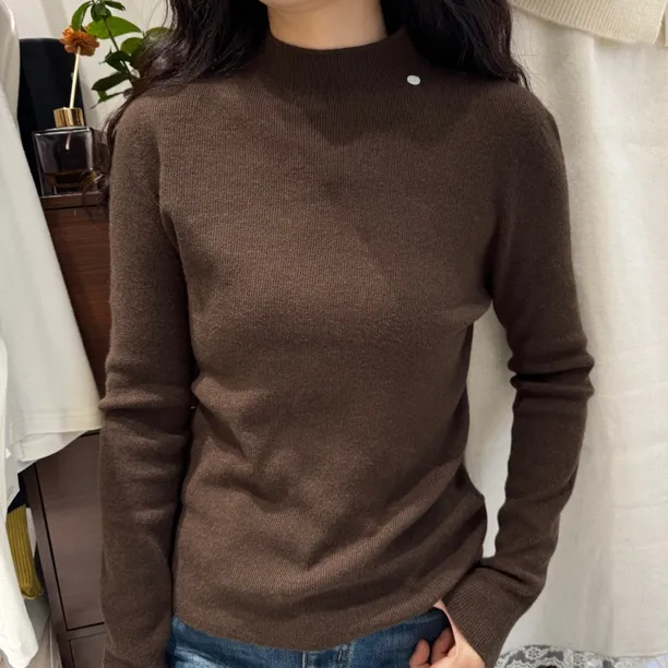 芬芬精选 贝壳扣无缝一线成衣中领打底衫107