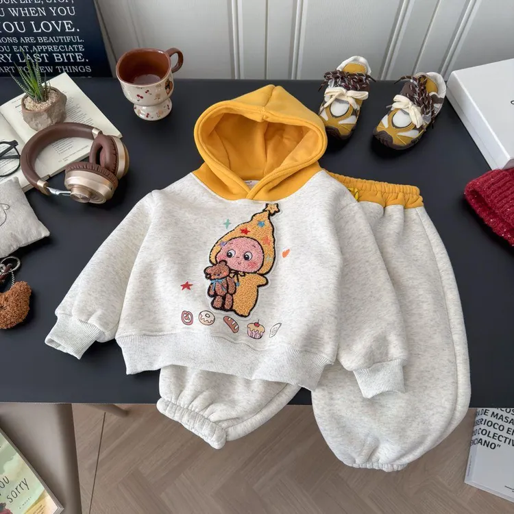 YeeHoO英氏【断码】2025秋冬季卫衣连帽套装新款加绒加厚时尚休闲卡