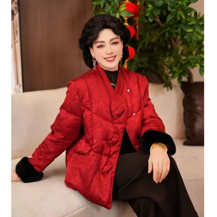 2025新款妈妈装气质冬装90白鸭绒羽绒服年货中年女装保暖冬季外套