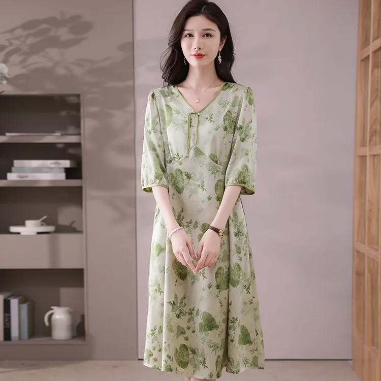 连衣裙印花显瘦遮肉时尚长袖洋气时尚小众设计感复古百搭春秋