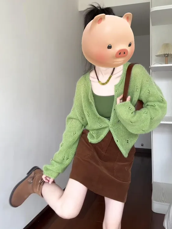 早秋穿搭一整套韩系慵懒复古绿色针织开衫搭配吊带半身裙三件套女