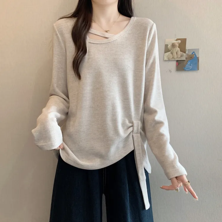 大码不规则飘带长袖t恤女春秋胖mm显瘦设计感正肩针织上衣打底衫